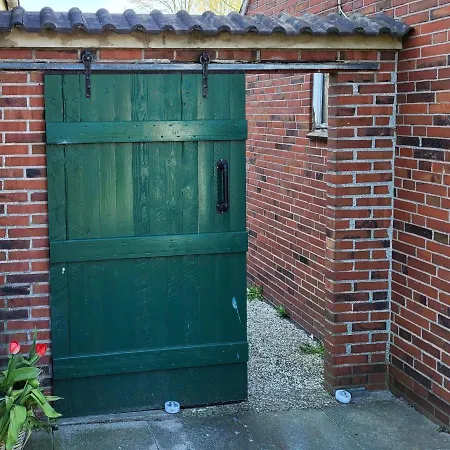 La Petite Gloire Bed & Breakfast 3*